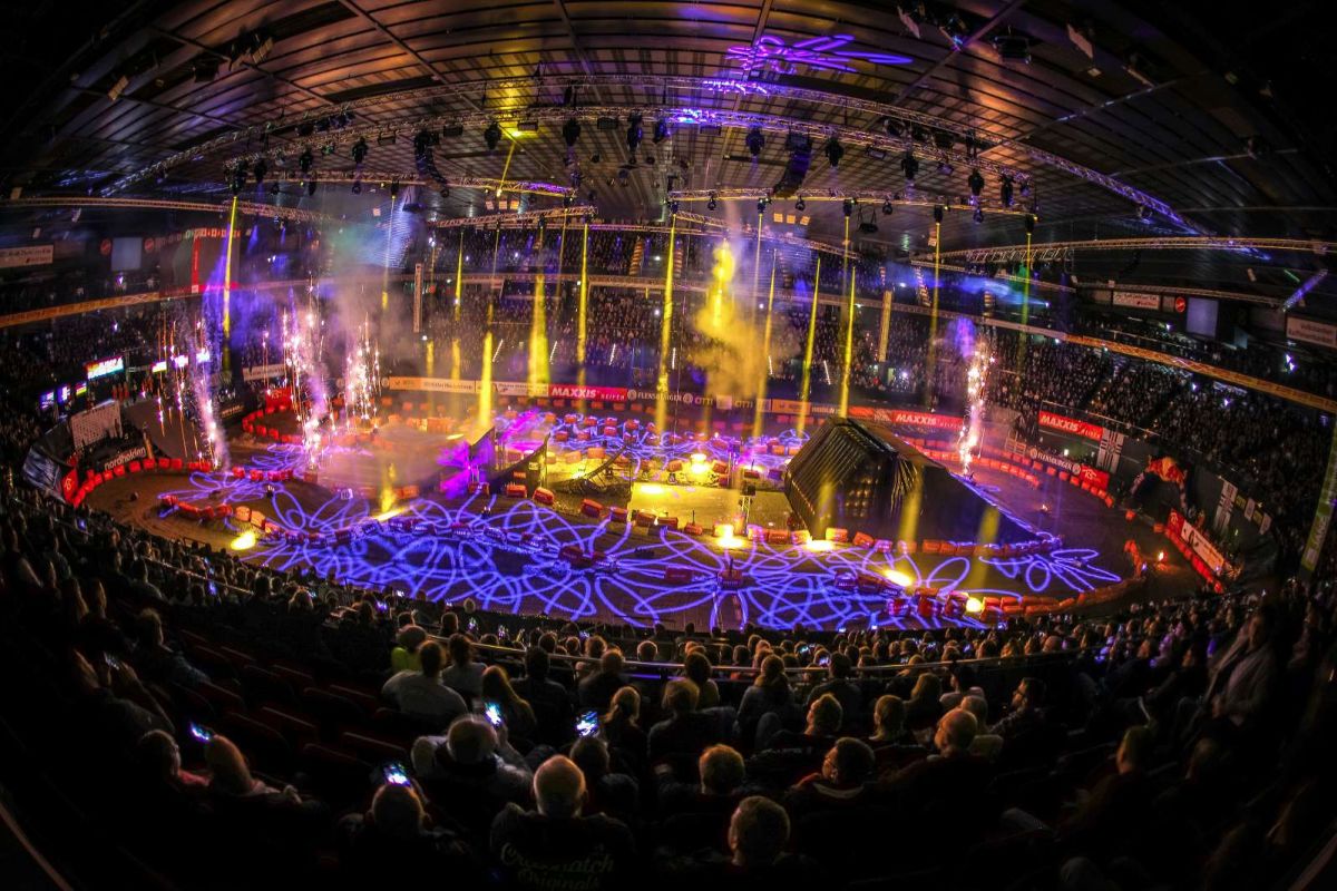 Jump & Race Masters 2020 - Halle im Licht