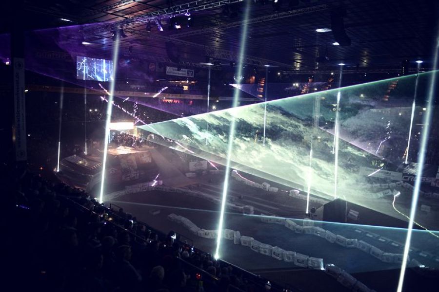 Jump & Race Eröffnung Lasershow