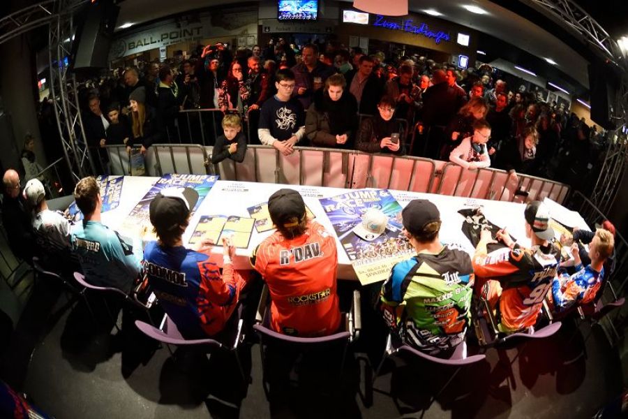 FMX/SX Fahrer Meet&Greet und Autogrammstunde